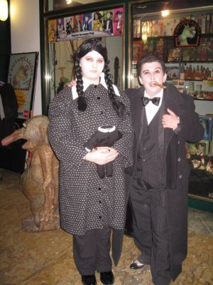 Addams&Troll .jpg